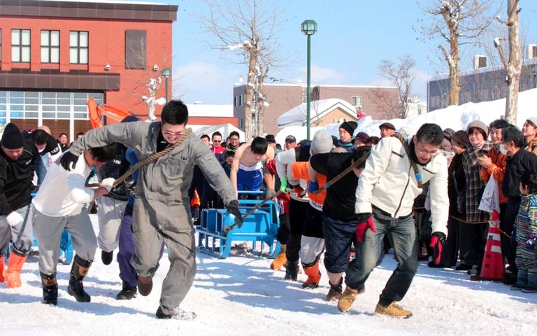 第33回 IWAMIZAWAドカ雪まつり|北海道の「今」をお届け Domingo -ドミンゴ-