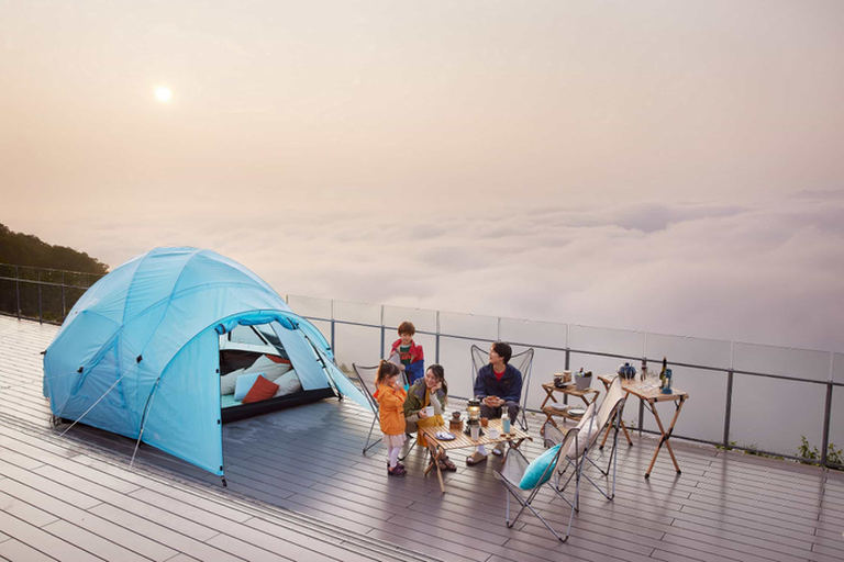 [リゾナーレトマム] 雲海テラスキャンプ｜北海道の「今」をお届け Domingo -ドミンゴ-
