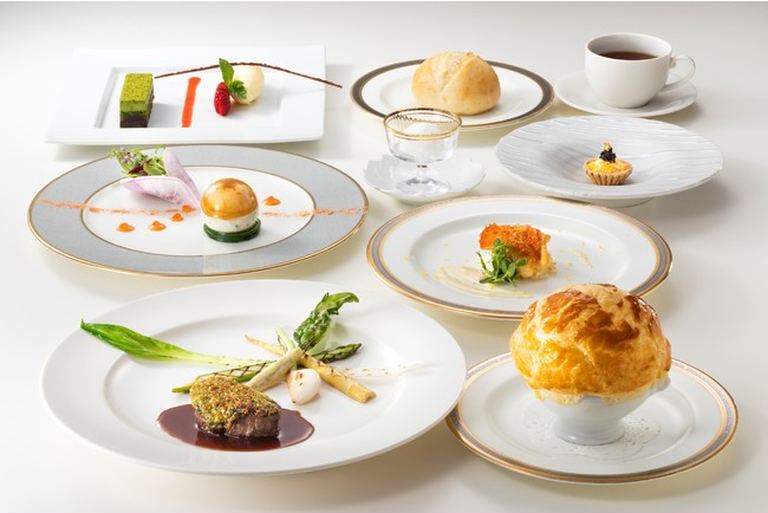 <ホテルニセコアルペン>新総料理長・中井茂義 就任記念ディナー|北海道の「今」をお届け Domingo -ドミンゴ-