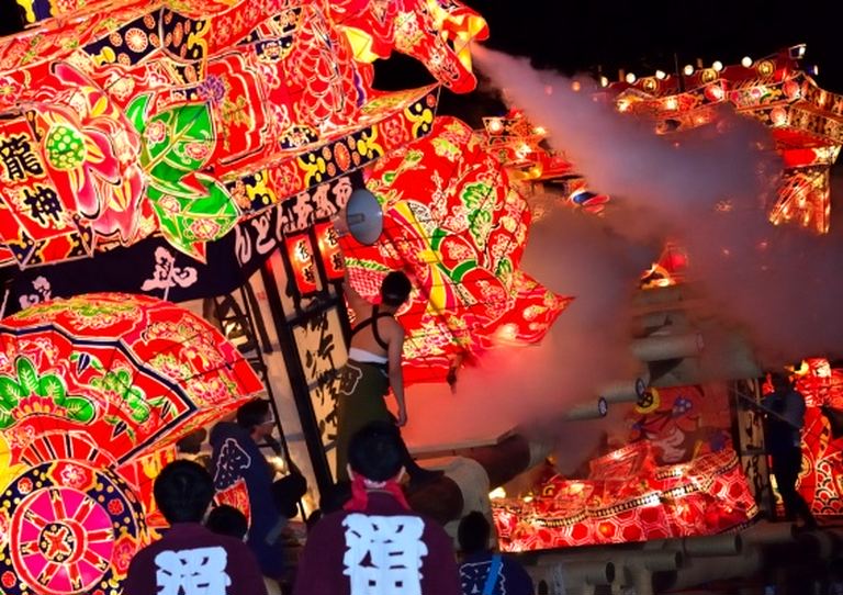 沼田町夜高あんどん祭り|北海道の「今」をお届け Domingo -ドミンゴ-