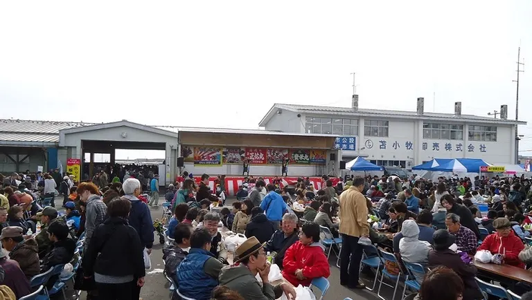 苫小牧漁港ホッキまつり｜北海道の「今」をお届け Domingo -ドミンゴ-