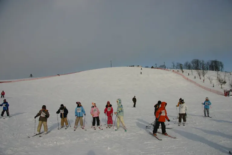日の出スキー場｜北海道の「今」をお届け Domingo -ドミンゴ-