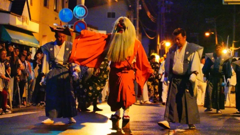 天狗の火渡り 神社祭り ｢琴平神社例大祭｣｜北海道の「今」をお届け Domingo -ドミンゴ-
