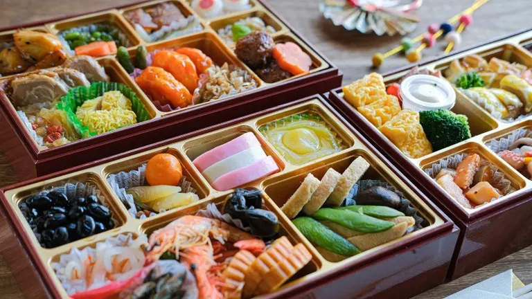 Osechi in Hokkaido are eaten on New Year's Eve! Unusual Osechi Situation and Standard Osechi in Hokkaido｜Domingo