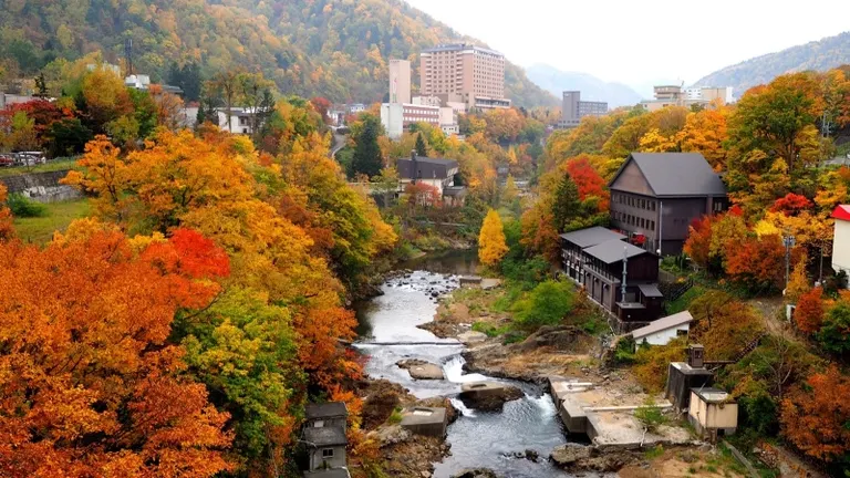 バスで行く定山渓 五大紅葉