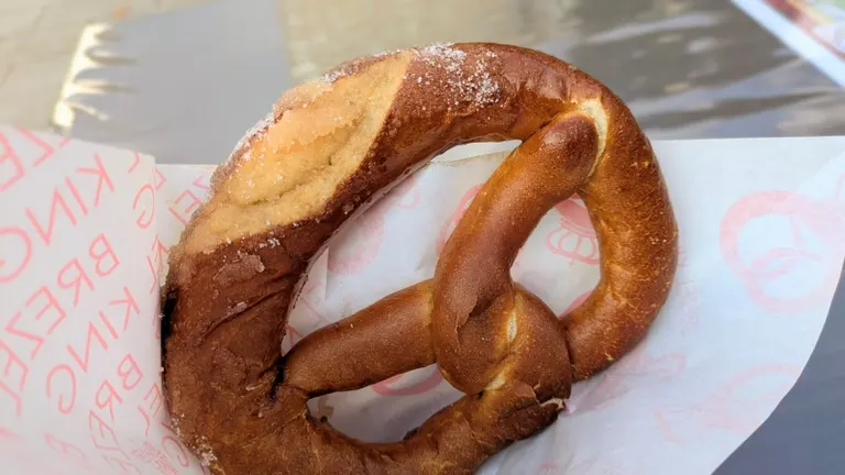 Maple syrup fermented butter pretzel