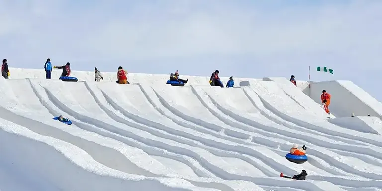 札幌冰雪节巨蛋会场