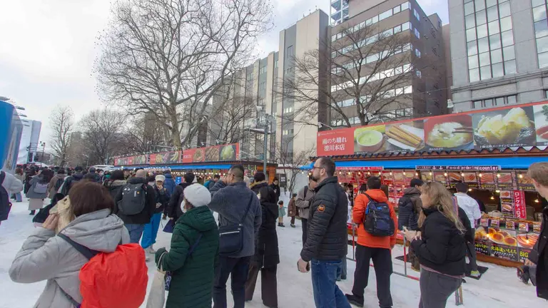 札幌冰雪节的餐饮店