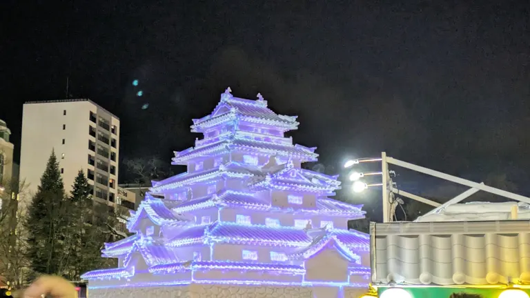 “会津 鹤城”的光雕投影