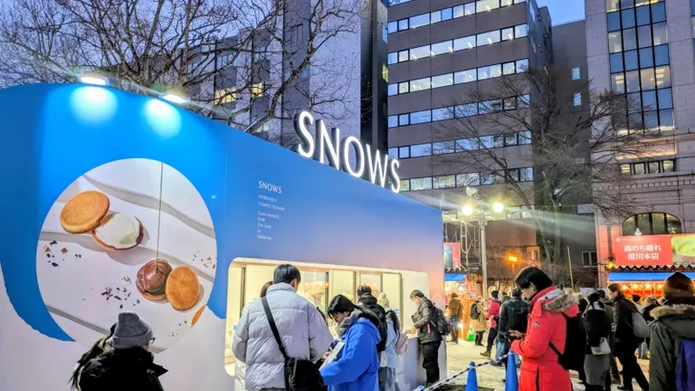 「SNOWS」ブース