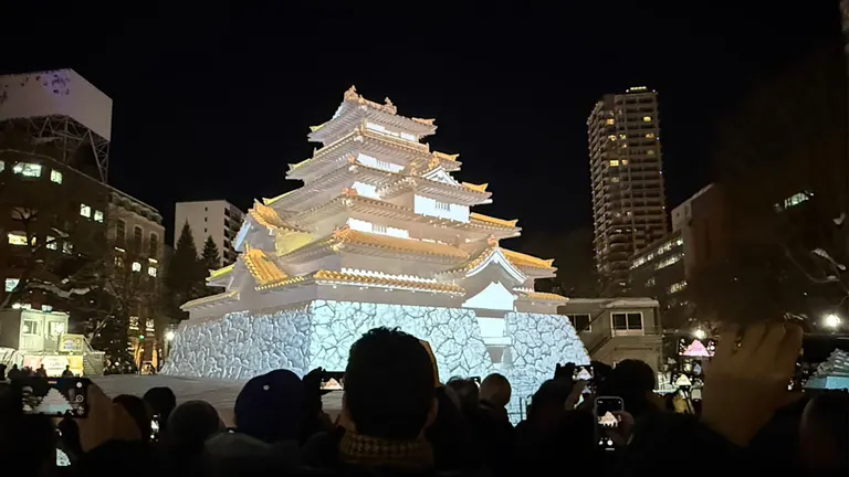 札幌冰雪节光雕投影