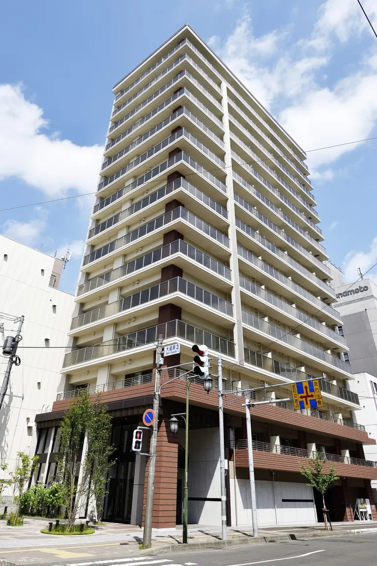「ブランズ札幌大通東」外観