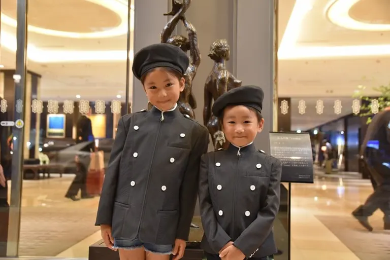 [札幌グランドホテル]ロビーの制服でプチホテリエ体験♪夏休みファミリープラン（札幌市）| Domingo -ドミンゴ-