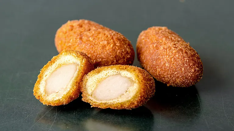 プリッツ海老太郎 エビフライのような見た目のお菓子？寿都町「甘寿堂」で人気の『海老