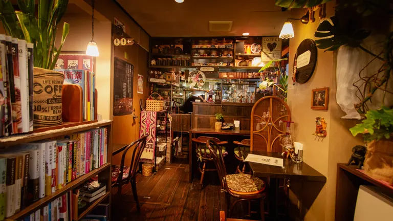 訪問レポ】札幌純喫茶レトロ旅（2）西18丁目駅前の隠れ家。「ちゃっかる」