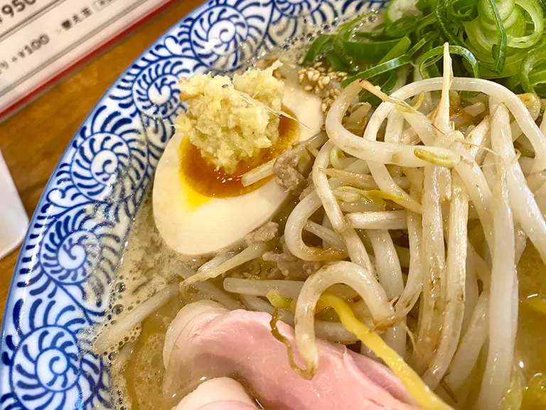 札幌『麺屋 169』の絶品「芳醇醤油そば」 黒トリュフ＆黒発酵にんにく